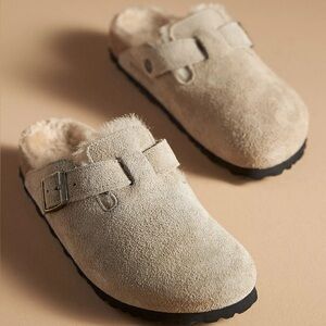 Birkenstock Boston Shearling Suede Clogs/Slippers in Taupe (retails $180)
